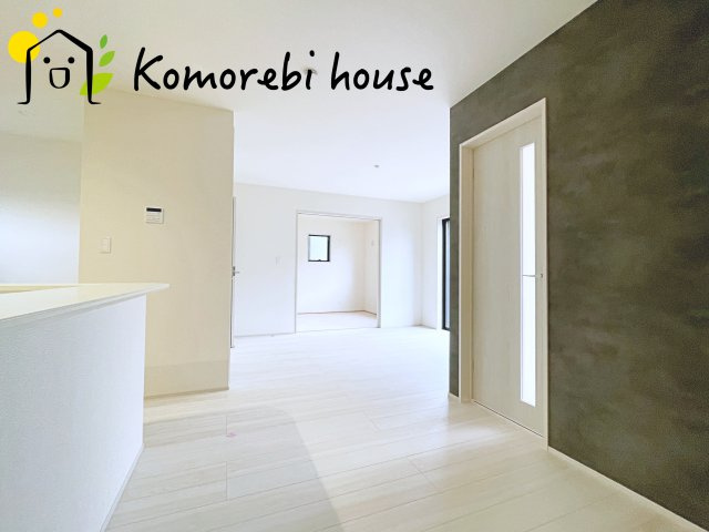 さいたま市西区宝来　新築一戸建て　リーブルガーデン　03の居間・リビング|使いやすい居間です