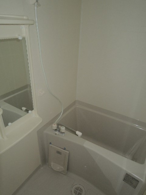 プレサンス三宮ディライトの浴室