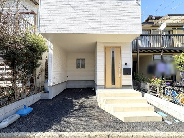 【駐車場】 | 新座市片山1丁目　新築一戸建住宅　全1棟　(保谷店) | 小学校まで徒歩4分なので低学年のお子様も通いやすい