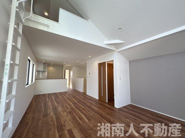 平塚市花水台 　新築戸建の居間・リビング|おしゃれな居間です