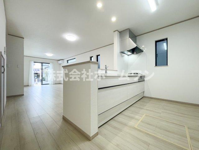 青梅新町3期　新築戸建のキッチン|キッチンでお料理をお楽しみください