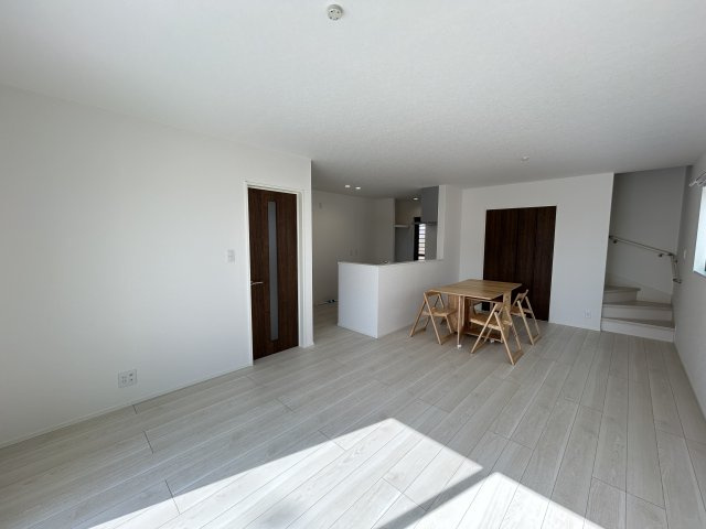 阿南市羽ノ浦町中庄池ノ上建売25の居間・リビング