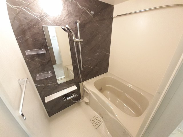 ユニクビルゴの浴室|バス