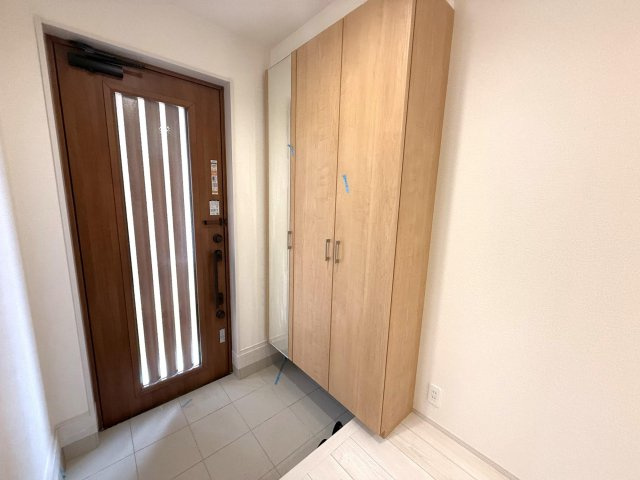 【ブルーミングガーデン4期2号棟】福岡市早良区飯倉4丁目　新築戸建の玄関