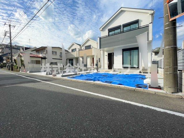 青梅新町3期　新築戸建の前面道路含む現地写真|前面道路含む現地写真です