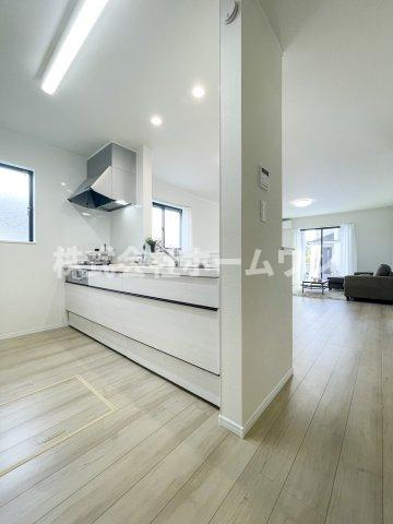 青梅新町3期　新築戸建のキッチン|コンパクトなキッチンで掃除もラクラク