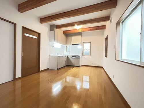 宮之阪4丁目　中古一戸建ての居間・リビング|LDK12.5帖
■物件内覧・資金計画相談・住宅ローン相談、リフォーム相談、お問合せ受付中■
※当日・翌日のご内覧、ご相談はお電話でのお問合せがスムーズです！