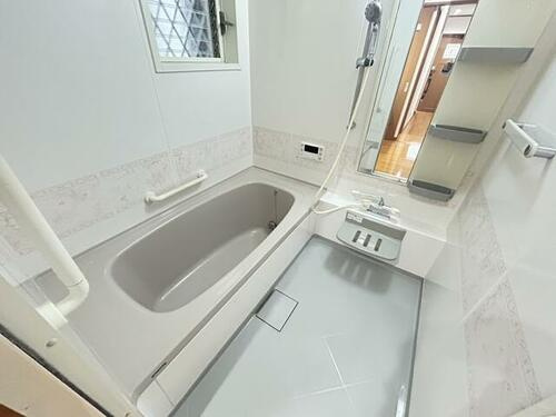 宮之阪4丁目　中古一戸建ての浴室|ユニットバス
■物件内覧・資金計画相談・住宅ローン相談、リフォーム相談、お問合せ受付中■
※当日・翌日のご内覧、ご相談はお電話でのお問合せがスムーズです！