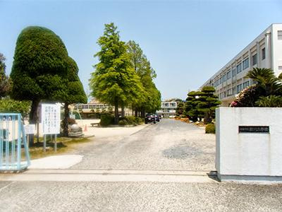 【その他】 | 新川小学校まで930ｍです。