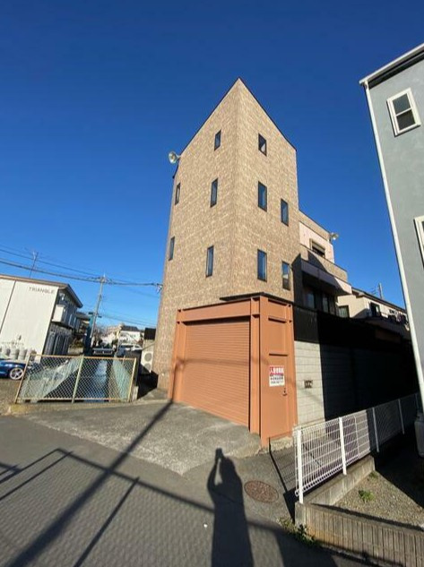 厚木市妻田東2丁目ビル