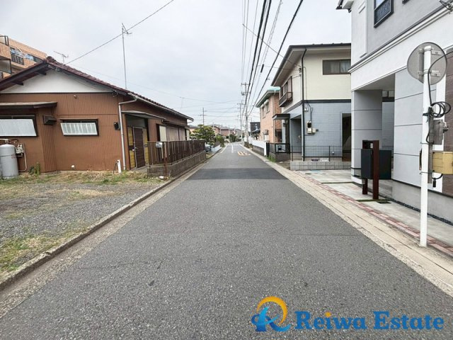 新築戸建　茅ヶ崎市菱沼3丁目の前面道路含む現地写真