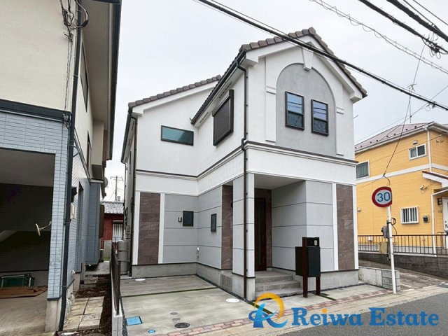 新築戸建　茅ヶ崎市菱沼3丁目の外観|カースペース付き！収納豊富な3LDKの間取り。