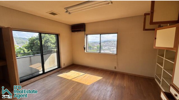 浄土寺小山町　中古戸建の洋室