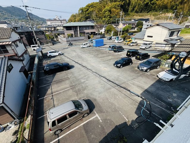 シャトー太宰府の駐車場|別号数タイプ