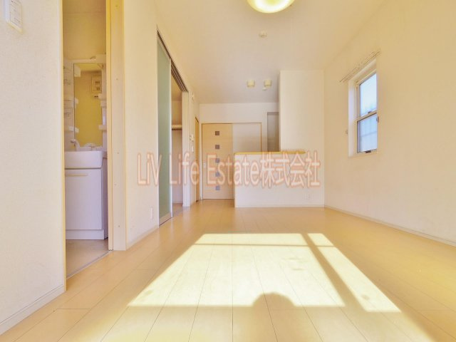 カーサ・プリマベーラの居間・リビング|同仕様