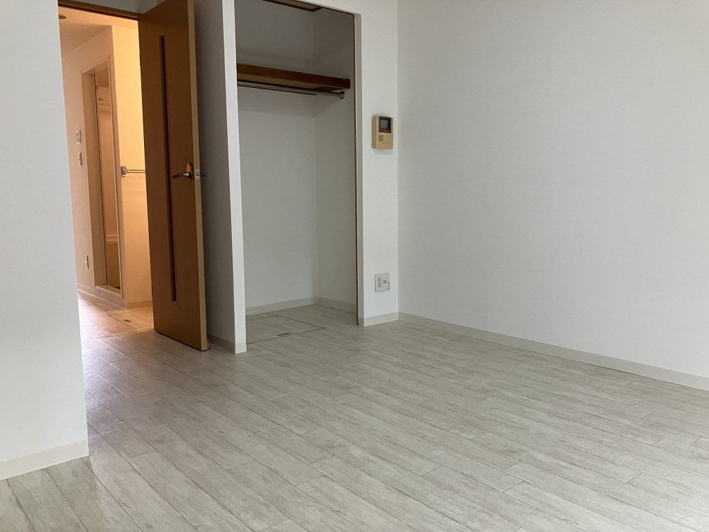 アプライズの洋室