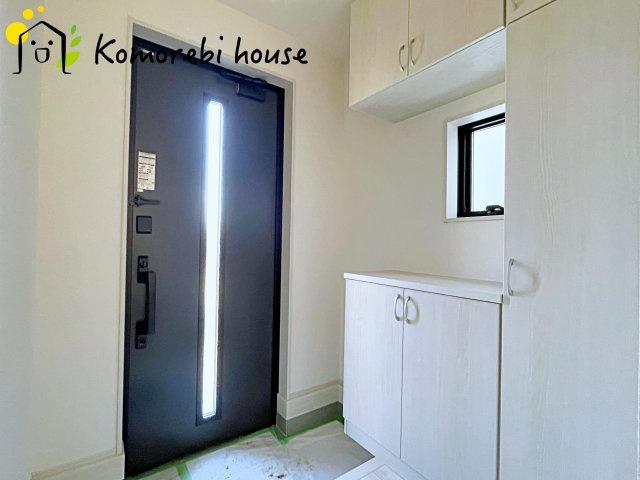 さいたま市西区宝来　新築一戸建て　リーブルガーデン　05の玄関|26.2.9撮影済み