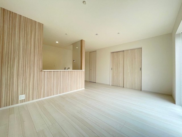 吉川市上内川　新築戸建　全2棟　2号棟の居間・リビング|同施工会社の参考写真になります。