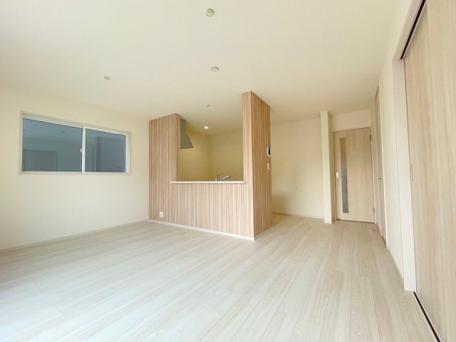 吉川市上内川　新築戸建　全2棟　2号棟の居間・リビング|同施工会社の参考写真になります。