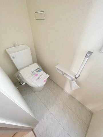 吉川市上内川　新築戸建　全2棟　2号棟のトイレ|同施工会社の参考写真になります。