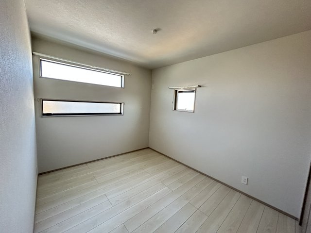 阿南市羽ノ浦町中庄池ノ上建売27の洋室