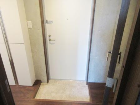 ラシクラス板橋の玄関