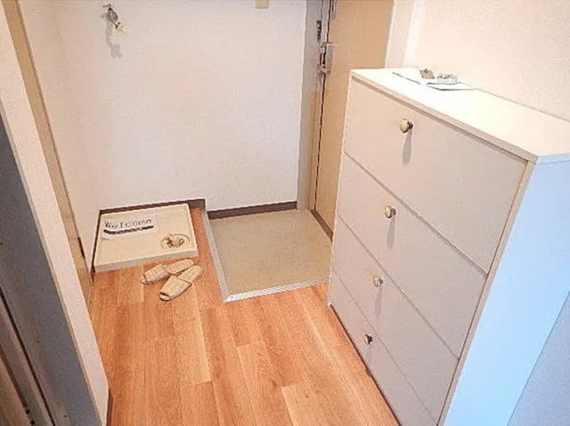 【大阪府】守口市金下町　1棟投資マンション＜シャトレヴェール守口＞の玄関