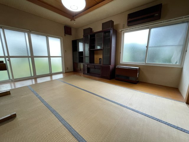 【居間・リビング】 | 寒河江市島北　中古戸建て