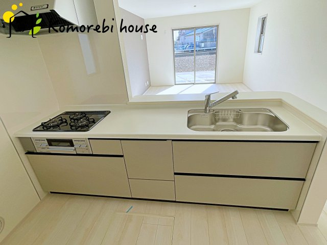 さいたま市西区宝来　新築一戸建て　リーブルガーデン　06のキッチン|使いやすいキッチンです