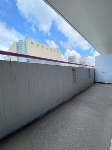 【バルコニー】