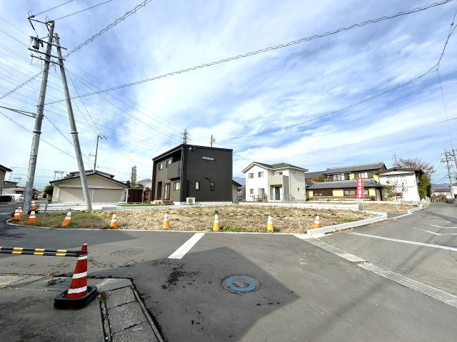 東邦ピュアコート石渡Ⅲ　2号地の前面道路含む現地写真