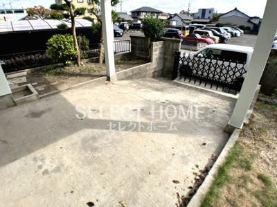 【駐車場】 | 成瀬貸家 | 駐車場があるので、車を買う予定の方も安心です