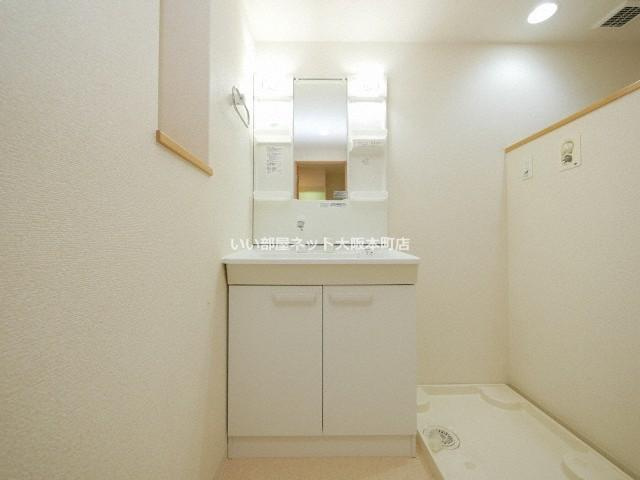 フォレステージュ北堀江の独立洗面台
