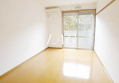 【居間・リビング】 | メゾンソレジオ | 洋室のお部屋です。