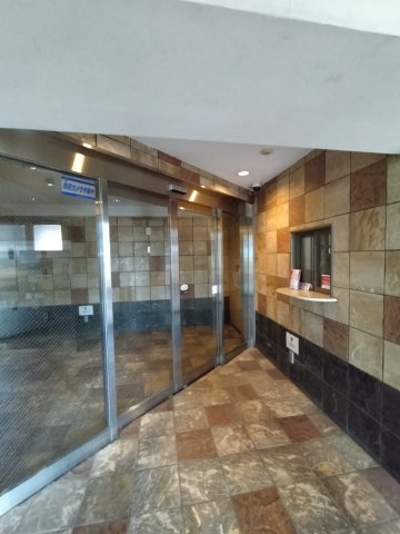 フェイム小岩レジデンスタワーのエントランス|落ち着いたエントランスです