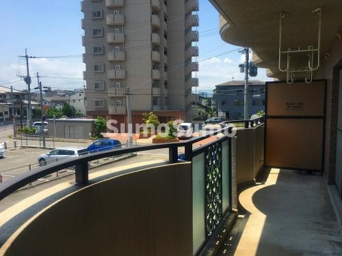 ローヤル南福岡のバルコニー