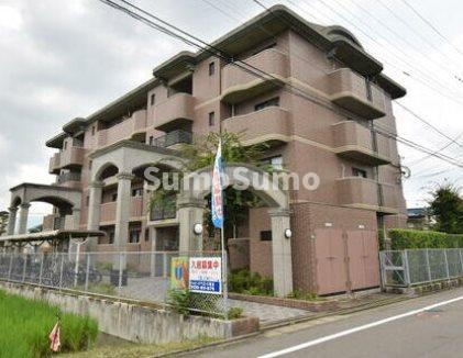 ローヤル南福岡の外観