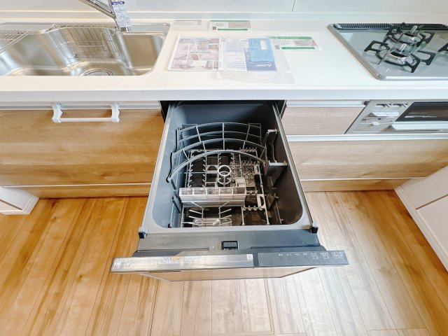 【ワイウッドコート】宇都宮市兵庫塚 第1期の洋室|〇3号棟　1F洋室4.5帖〇
リビングと一体利用できる洋室♪小さなお子様のプレイルームなど、多目的にご利用になれます。
※2025年12月撮影