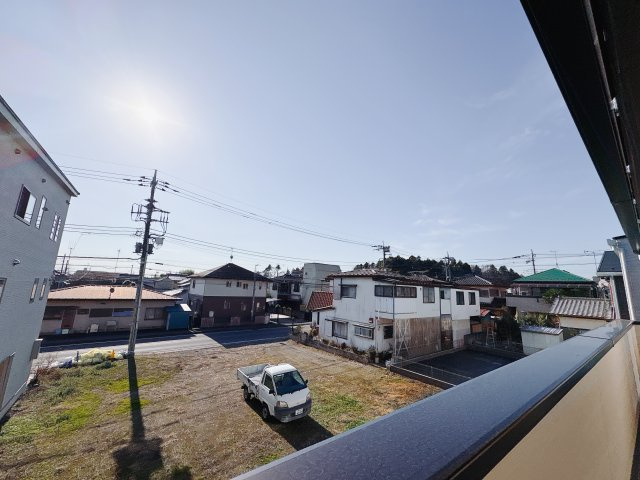 【ワイウッドコート】宇都宮市兵庫塚 第1期の展望|〇3号棟〇
バルコニーからの南側眺望。十分な陽当りが確保されています！是非現地にてご体感下さい。ご見学については、平日・時間外なども対応致します。お気軽にご連絡下さい！
※2025年12月撮影