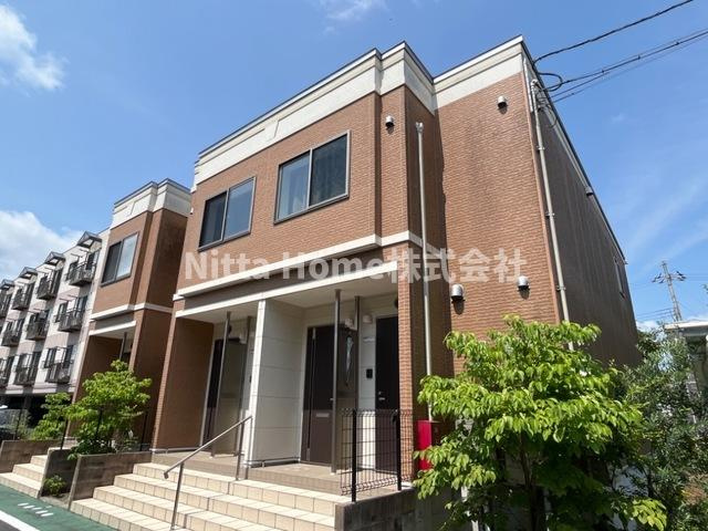 リガシーのエントランス|スーパーやコンビニに近く住み良い環境です☆