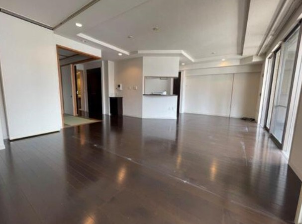 ライオンズガーデン東別院の居間・リビング