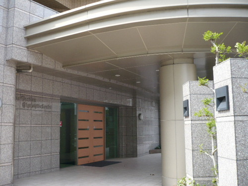 ライオンズガーデン東別院のエントランス