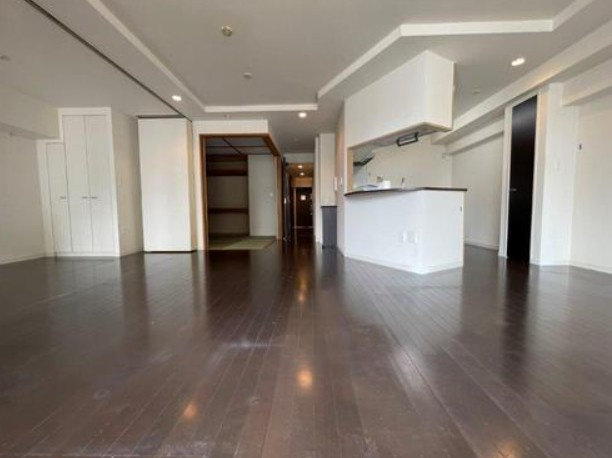 ライオンズガーデン東別院の居間・リビング