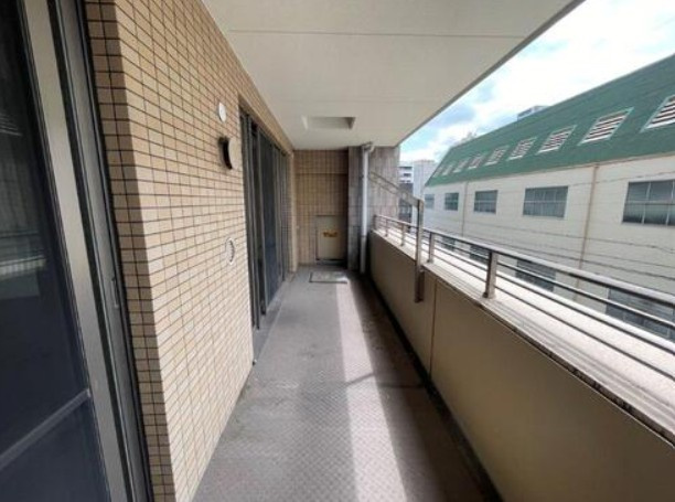 ライオンズガーデン東別院のバルコニー