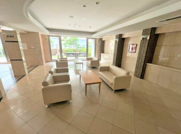 ライオンズガーデン東別院のロビー