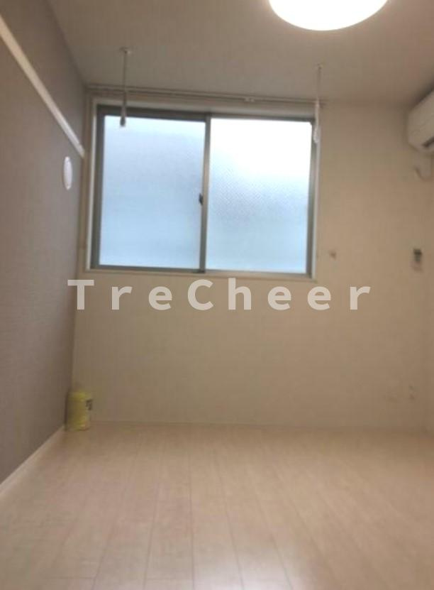 プランドール前野町の居間・リビング