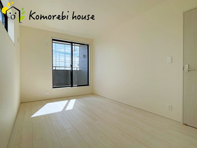 さいたま市西区宝来　新築一戸建て　リーブルガーデン　07の寝室|落ち着いた色調の寝室です