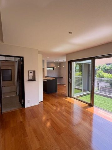 中古戸建　松戸市中和倉の居間・リビング