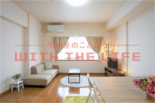 AMアオキ【キャッシュバック対象物件】の居間・リビング|ゆったり過ごせる居間です