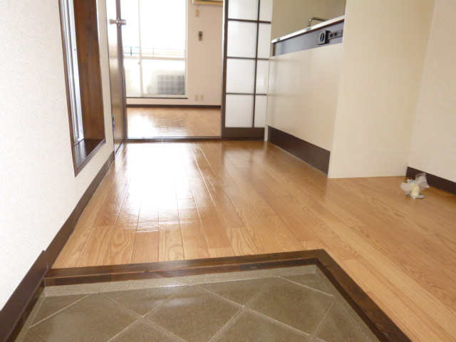 カーサレシェンテの玄関